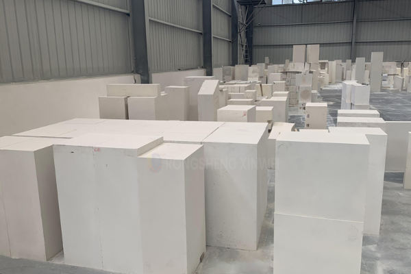 AZS refractory bricks