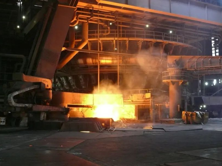 refractory brick for blast furnaces