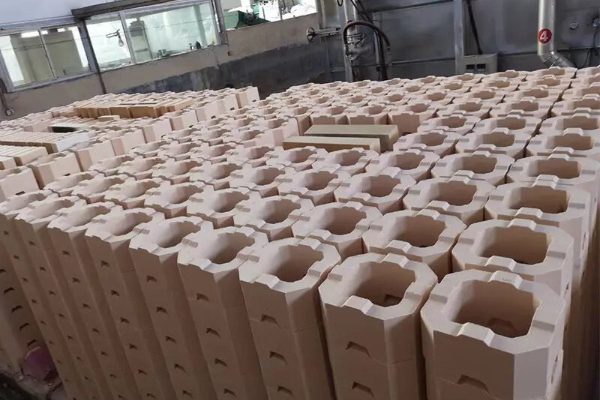 Magnesium zircon brick
